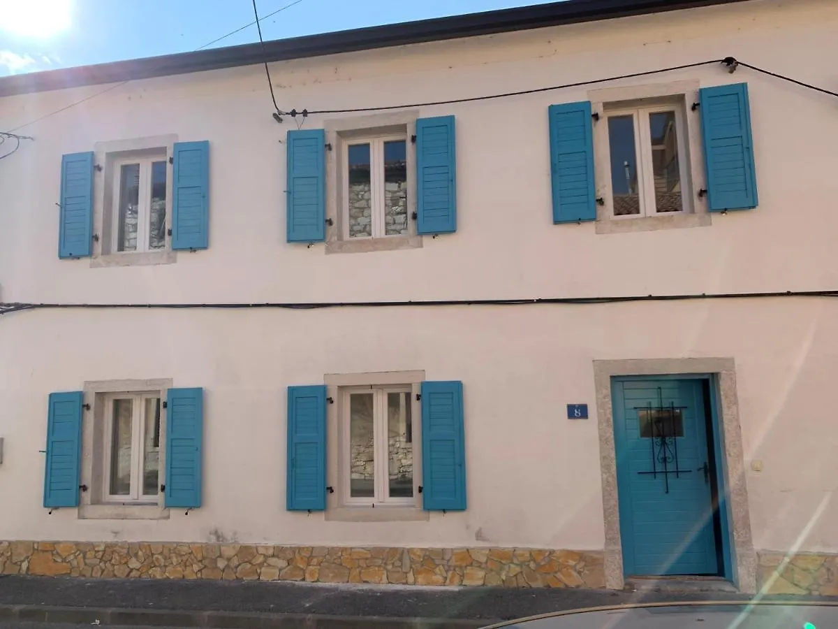 Center House With Apartments Umag